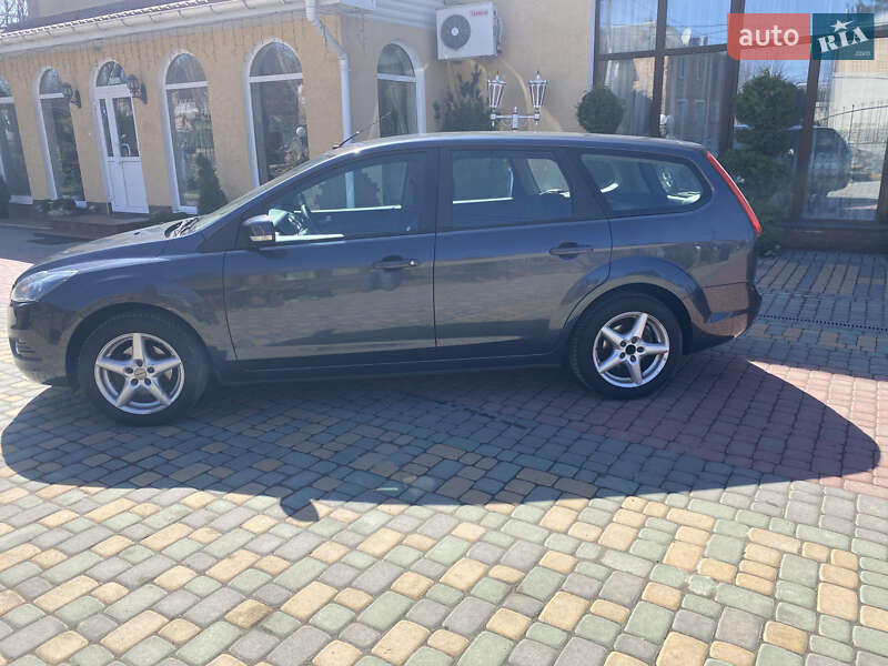 Ford Focus (2008)