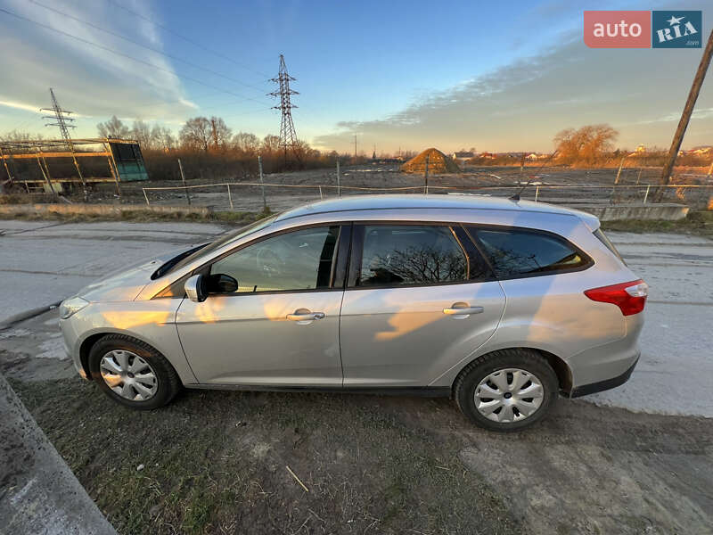 Ford Focus (2012)