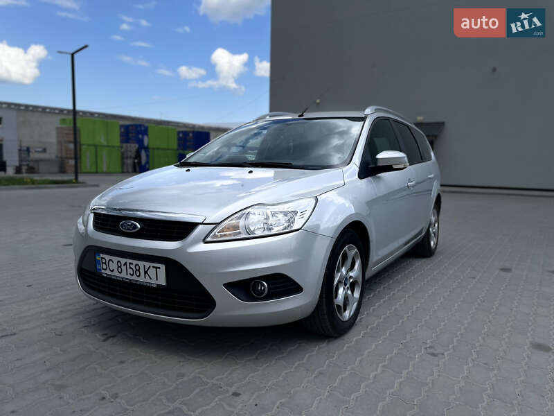 Ford Focus (2010)