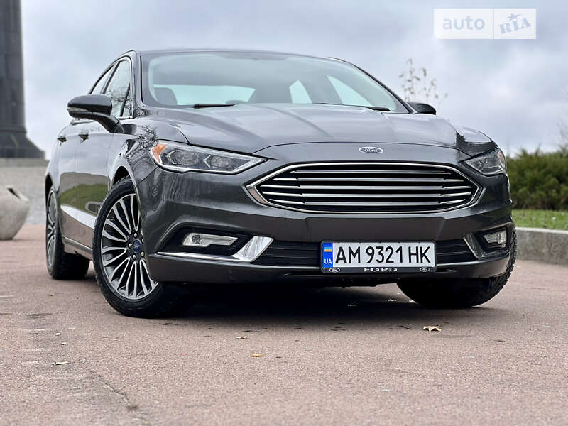 Ford Fusion hybrid (2018)
