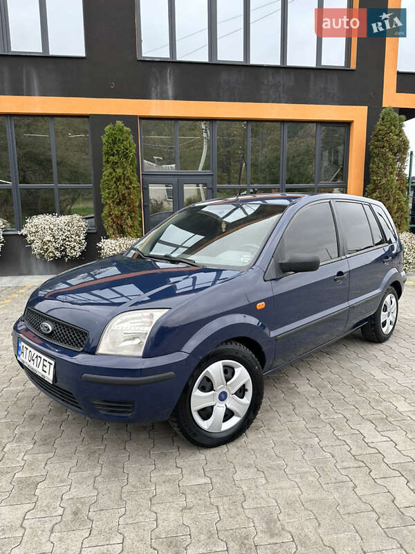 Ford Fusion (2002)