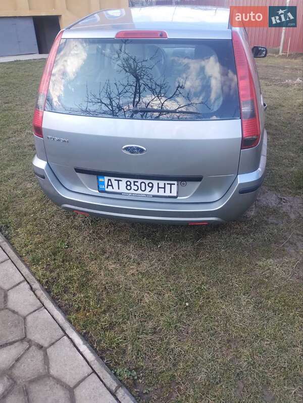 Ford Fusion (2005)