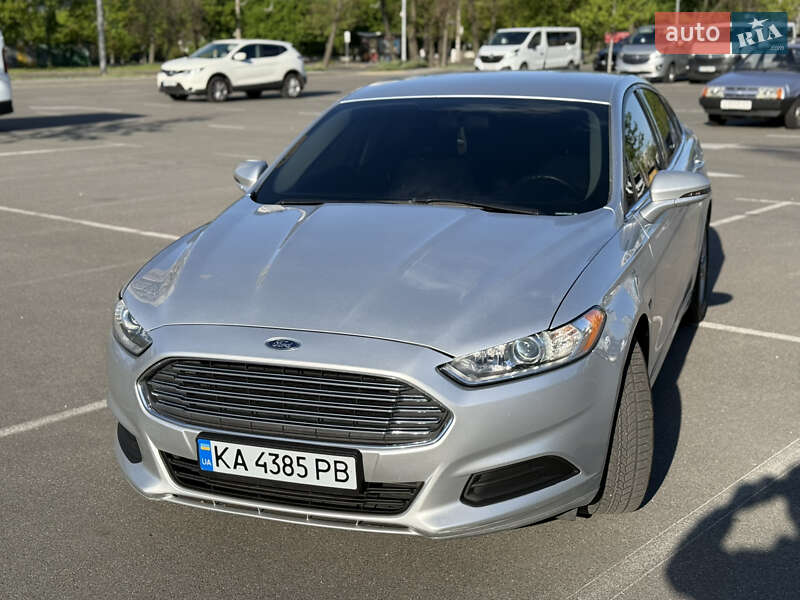 Ford Fusion (2014)