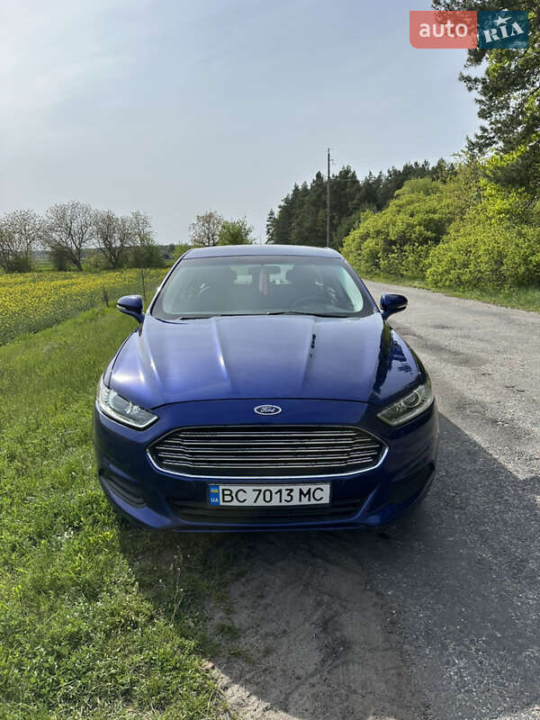 Ford Fusion (2015)