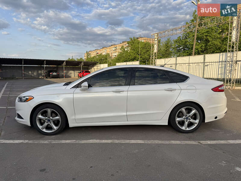 Ford Fusion (2013)