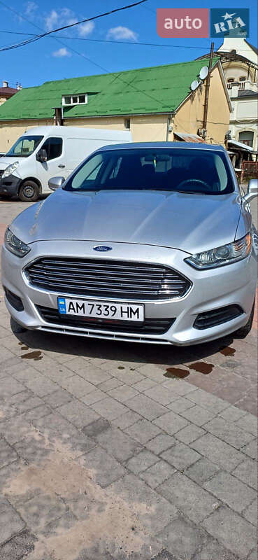 Ford Fusion (2015)
