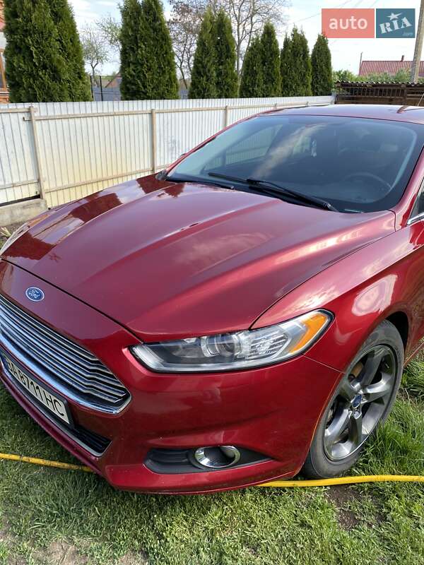 Ford Fusion (2015)