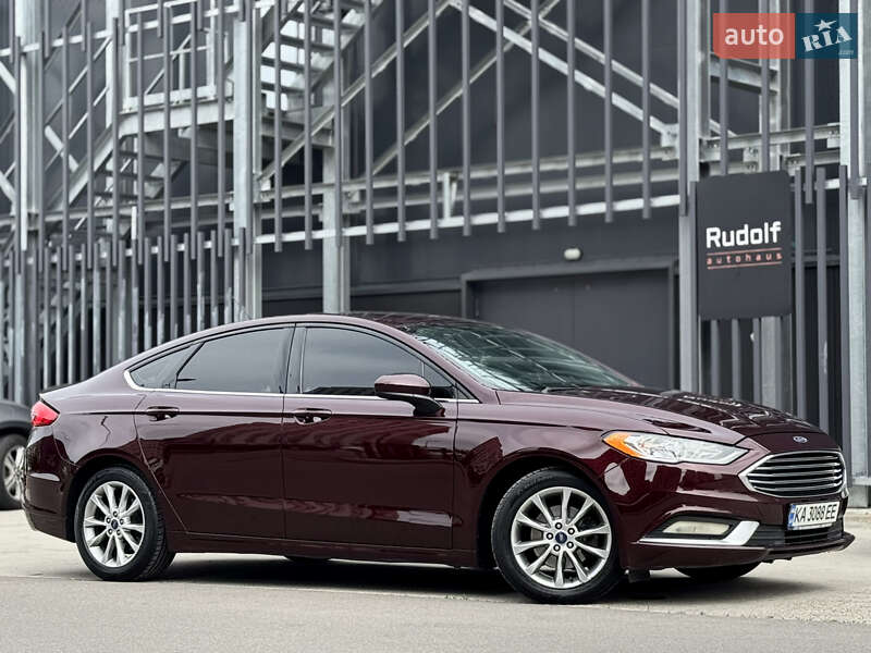 Ford Fusion (2016)