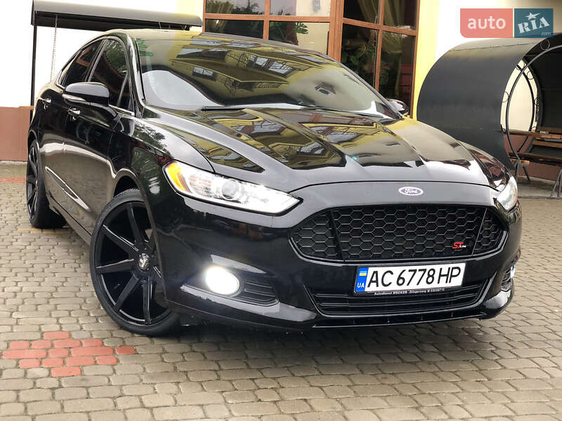 Ford Fusion (2016)