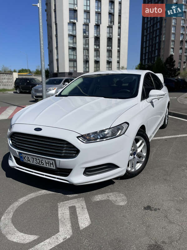 Ford Fusion (2015)