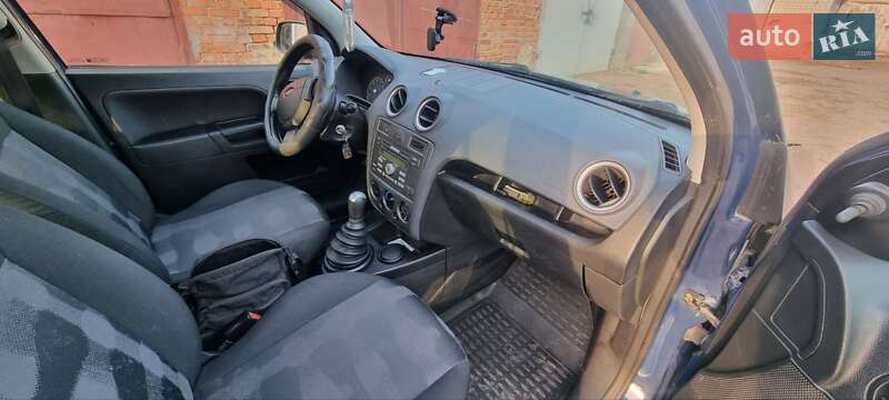 Ford Fusion (2010)