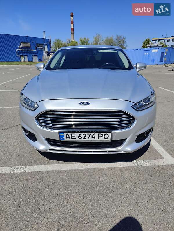 Ford Fusion (2015)