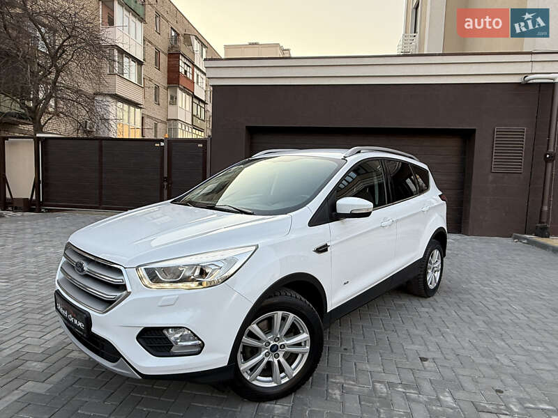 Ford Kuga (2017)