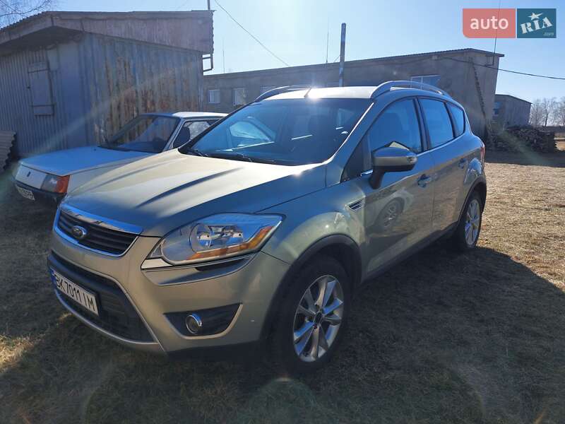 Ford Kuga (2010)