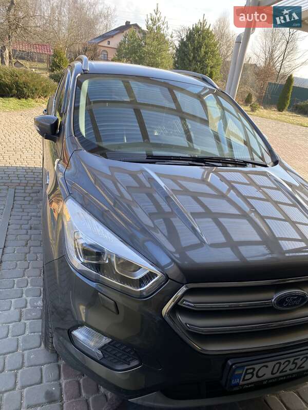 Ford Kuga (2019)