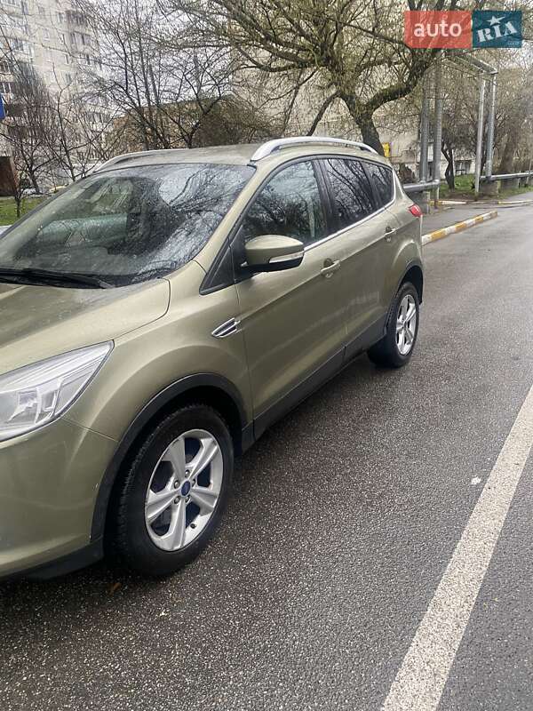 Ford Kuga (2013)