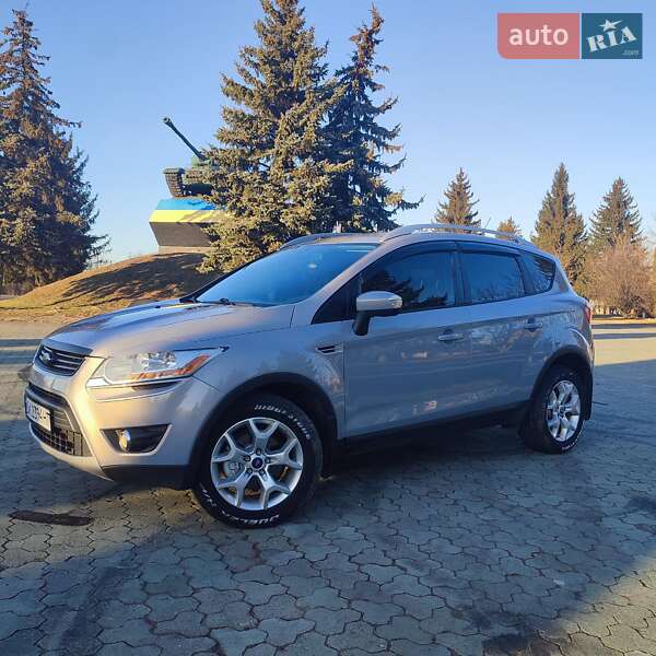 Ford Kuga (2012)