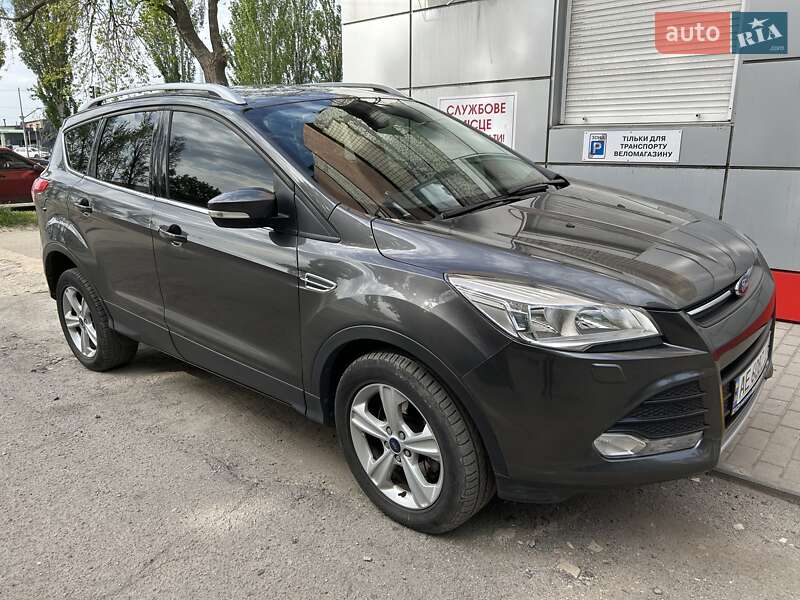 Ford Kuga (2015)