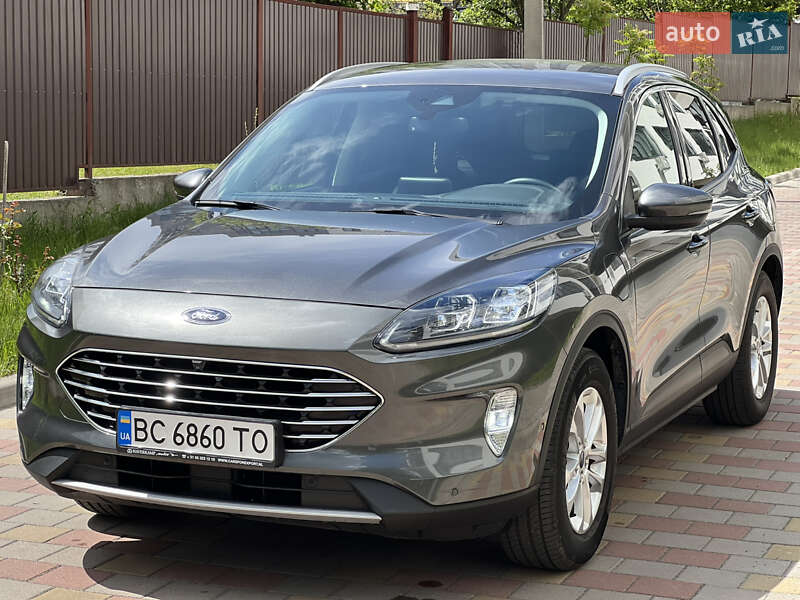 Ford Kuga (2021)