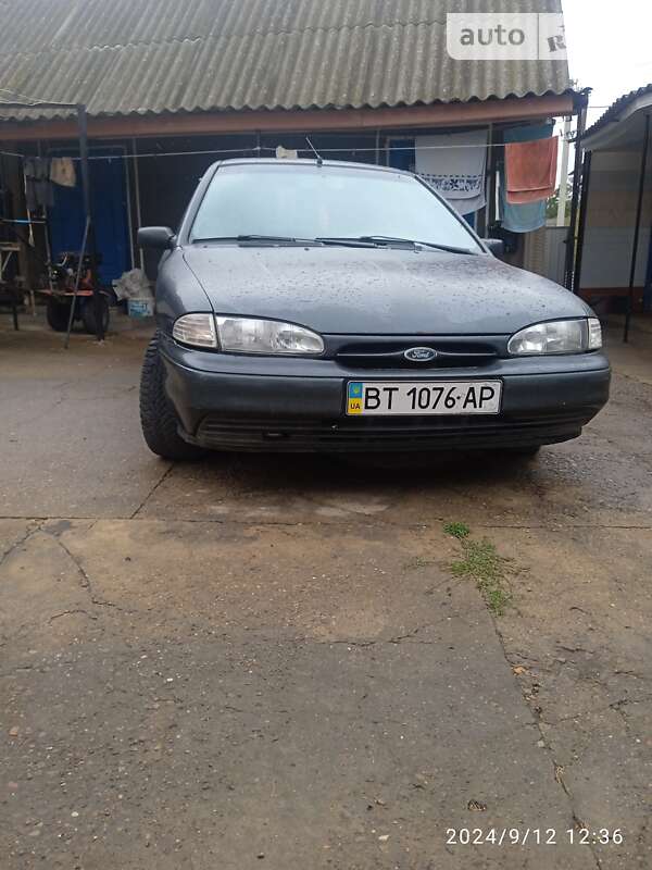 Ford Mondeo (1993)