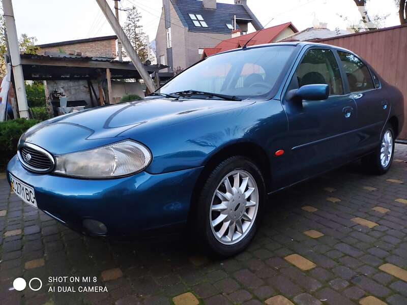 Ford Mondeo (2000)