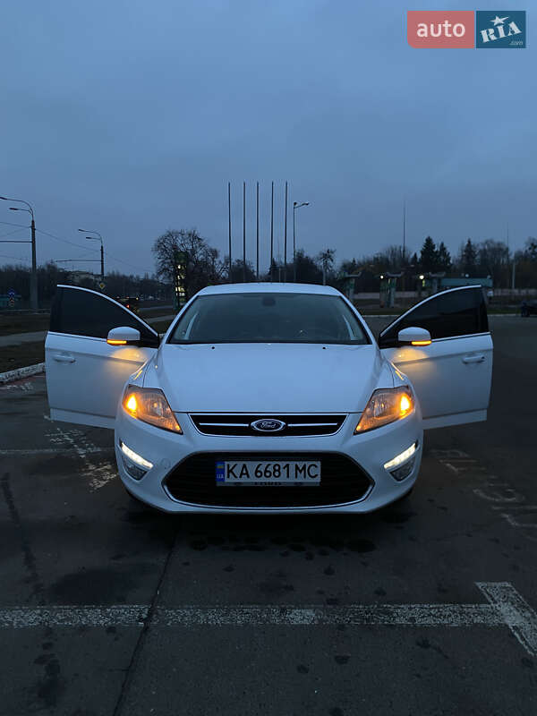 Ford Mondeo (2011)