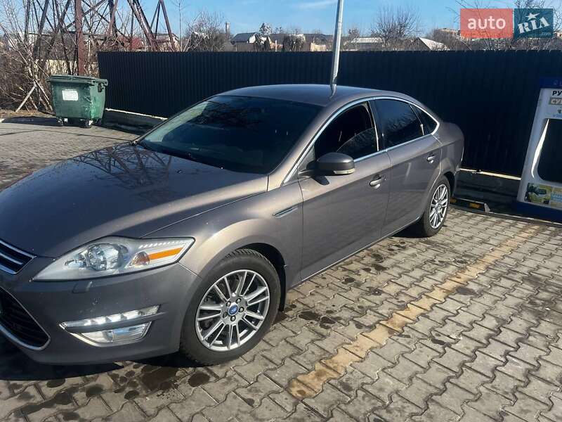 Ford Mondeo (2011)