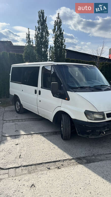 Ford Transit connect (2004)