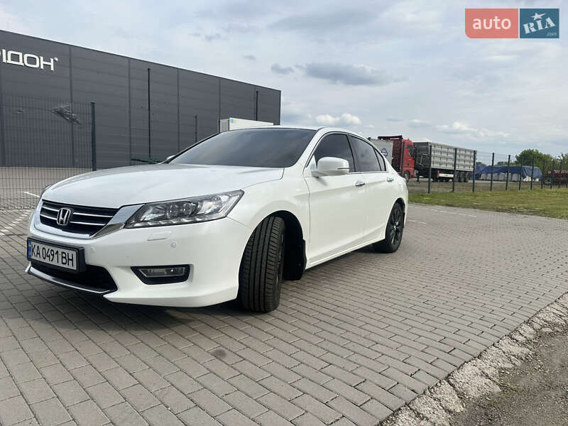 Honda Accord (2013)