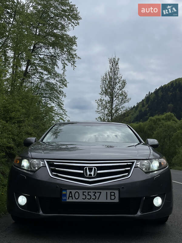 Honda Accord (2009)