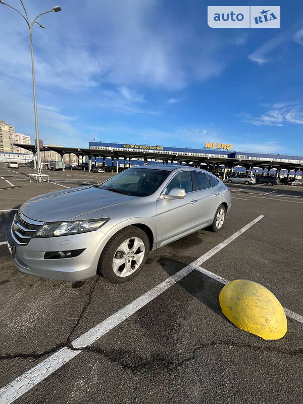Honda Crosstour (2011)