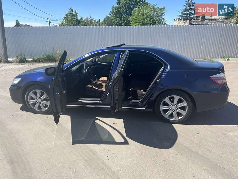 Honda Legend (2008)