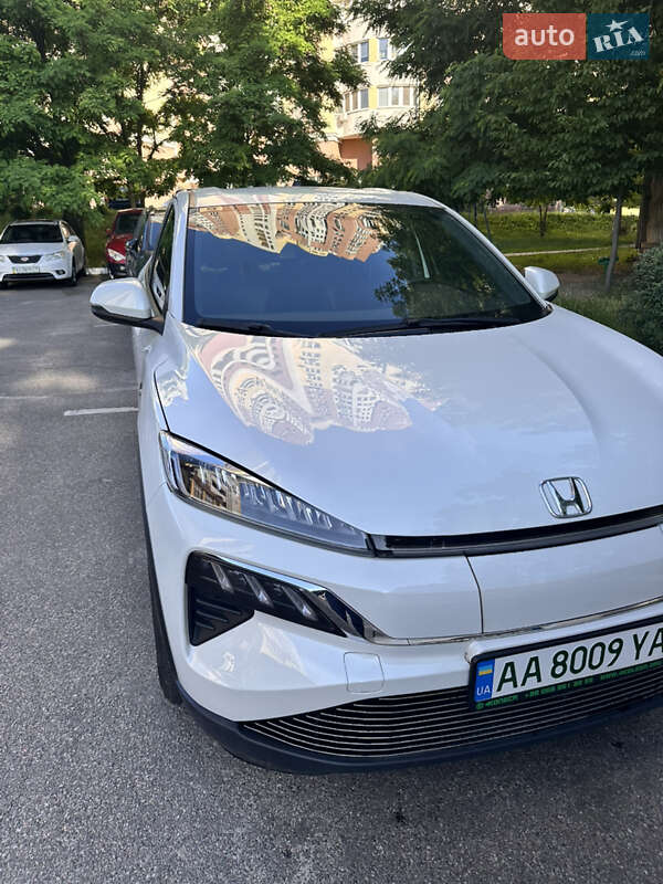 Honda M-nv (2022)