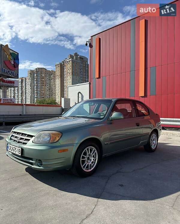 Hyundai Accent (2004)