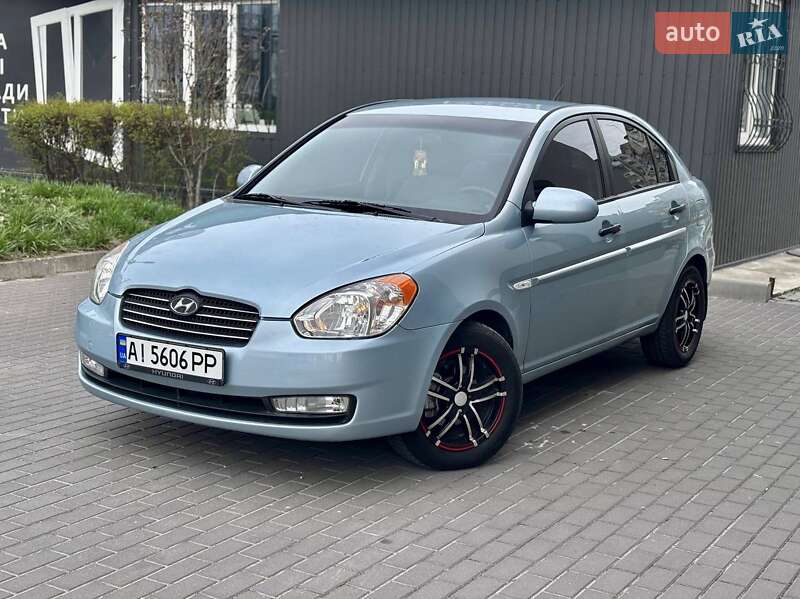 Hyundai Accent (2008)