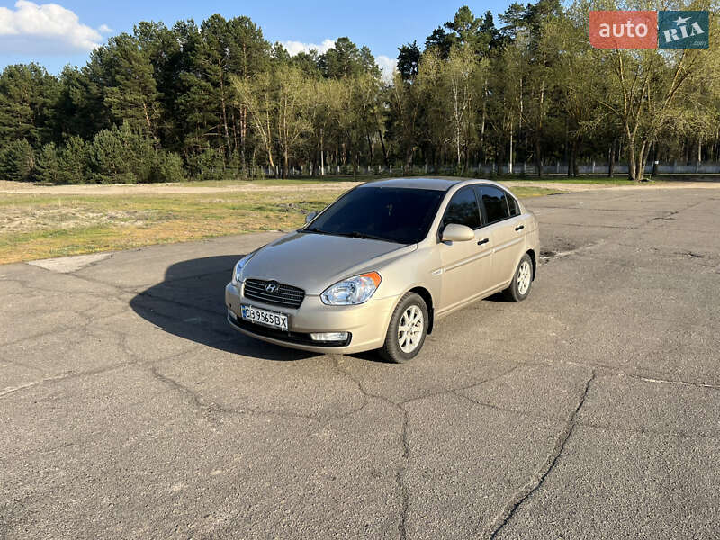 Hyundai Accent (2009)
