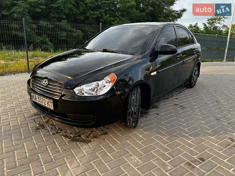 Hyundai Accent (2009)