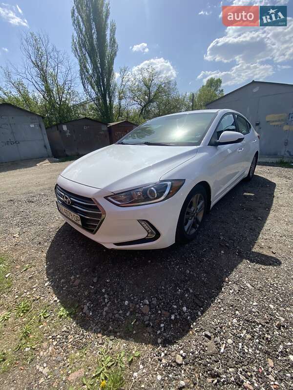 Hyundai Elantra (2018)