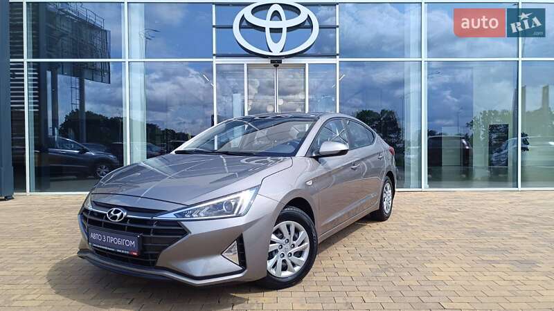 Hyundai Elantra (2020)