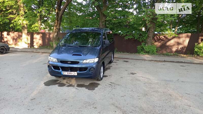 Hyundai H-1 (2001)