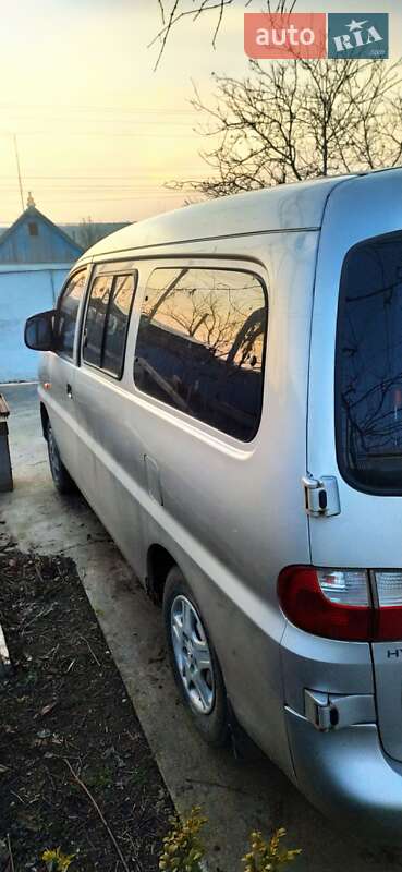 Hyundai H 200 (2004)