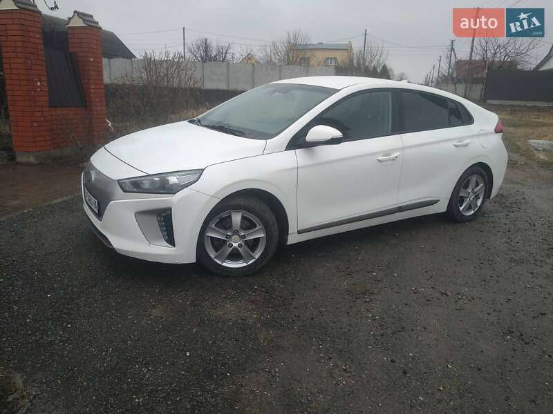 Hyundai Ioniq (2017)