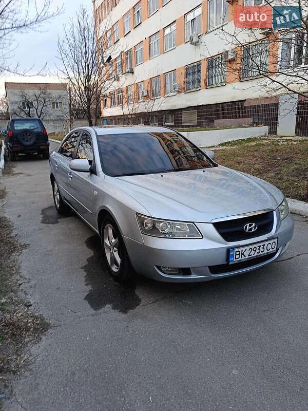 Hyundai Sonata (2007)