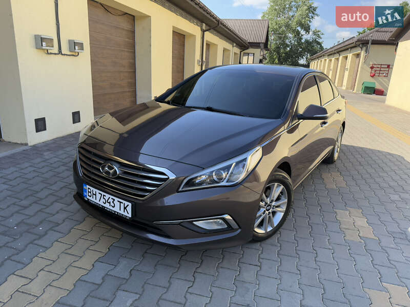 Hyundai Sonata (2015)