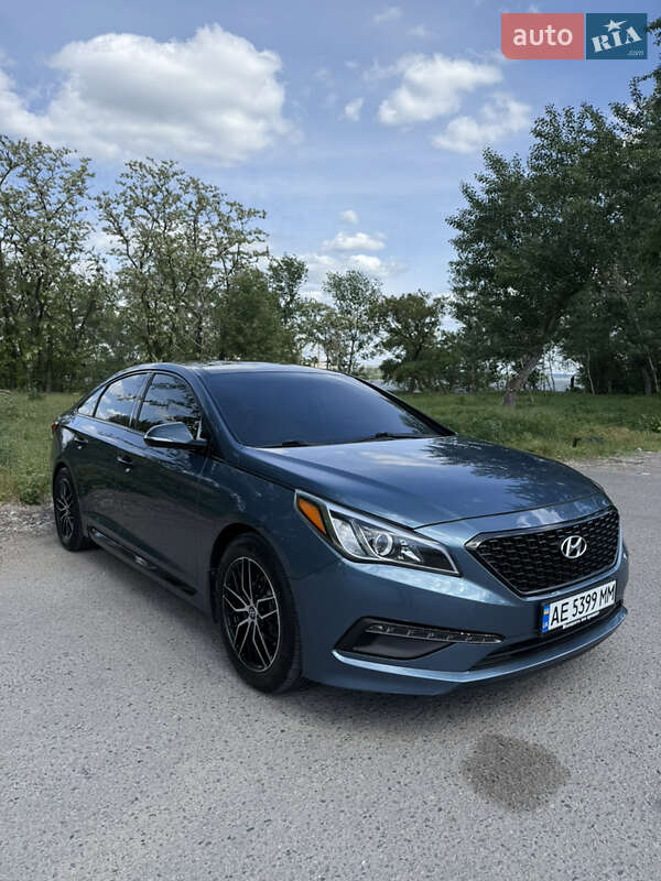 Hyundai Sonata (2015)