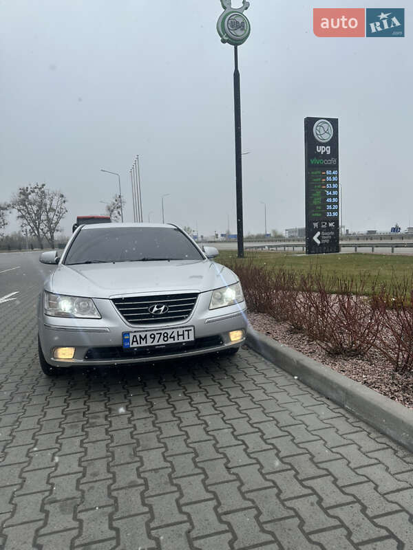 Hyundai Sonata (2009)