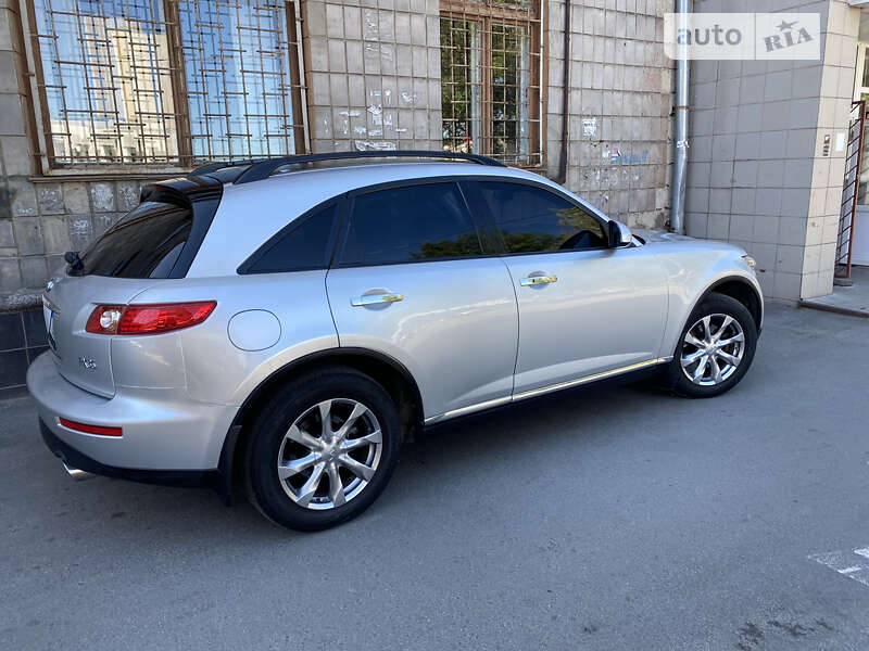 Infiniti Fx35 (2007)