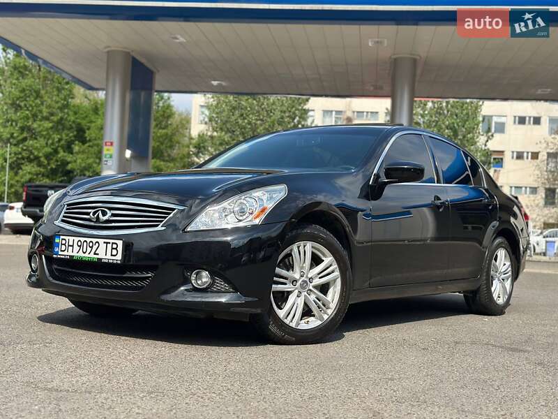 Infiniti G25 (2011)