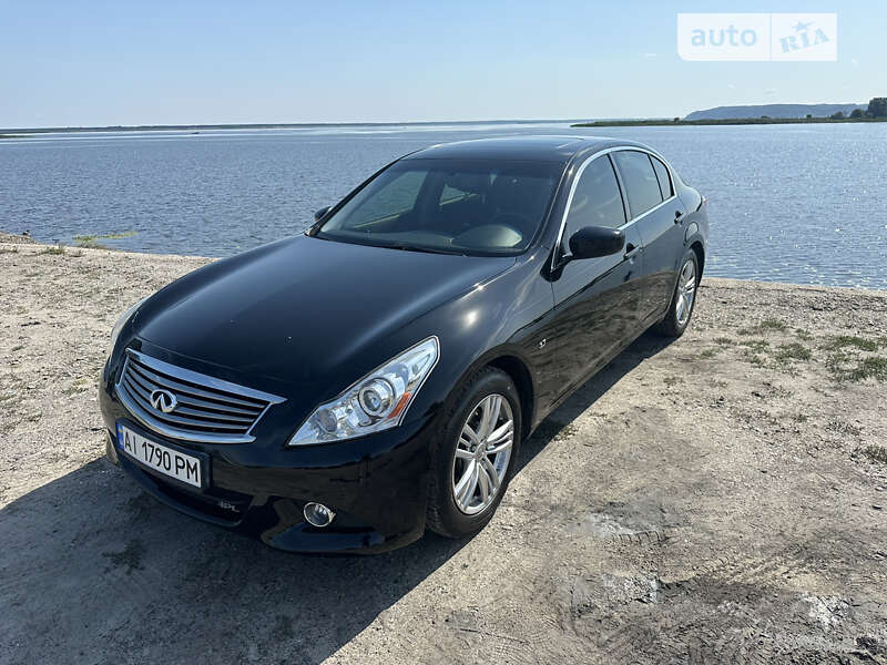 Infiniti Q40 (2014)