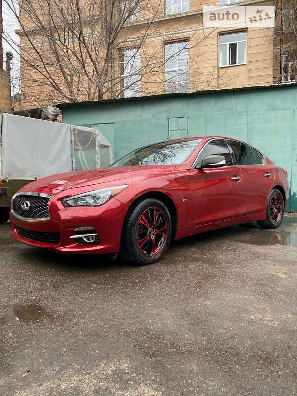 Infiniti Q50 (2015)